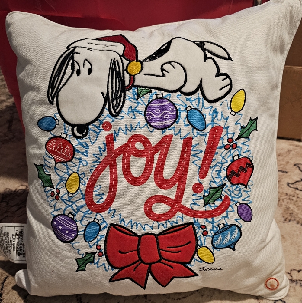 Peanuts Snoopy LED Light Up Christmas Pillow Joy Wreath Holiday Decor 15x15